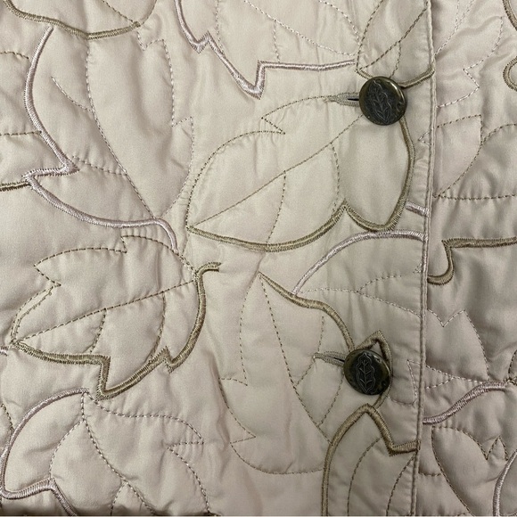 Northern Reflections Quilted Jacket Embroidered Leaf Design Size Small Pockets - Picture 4 of 9